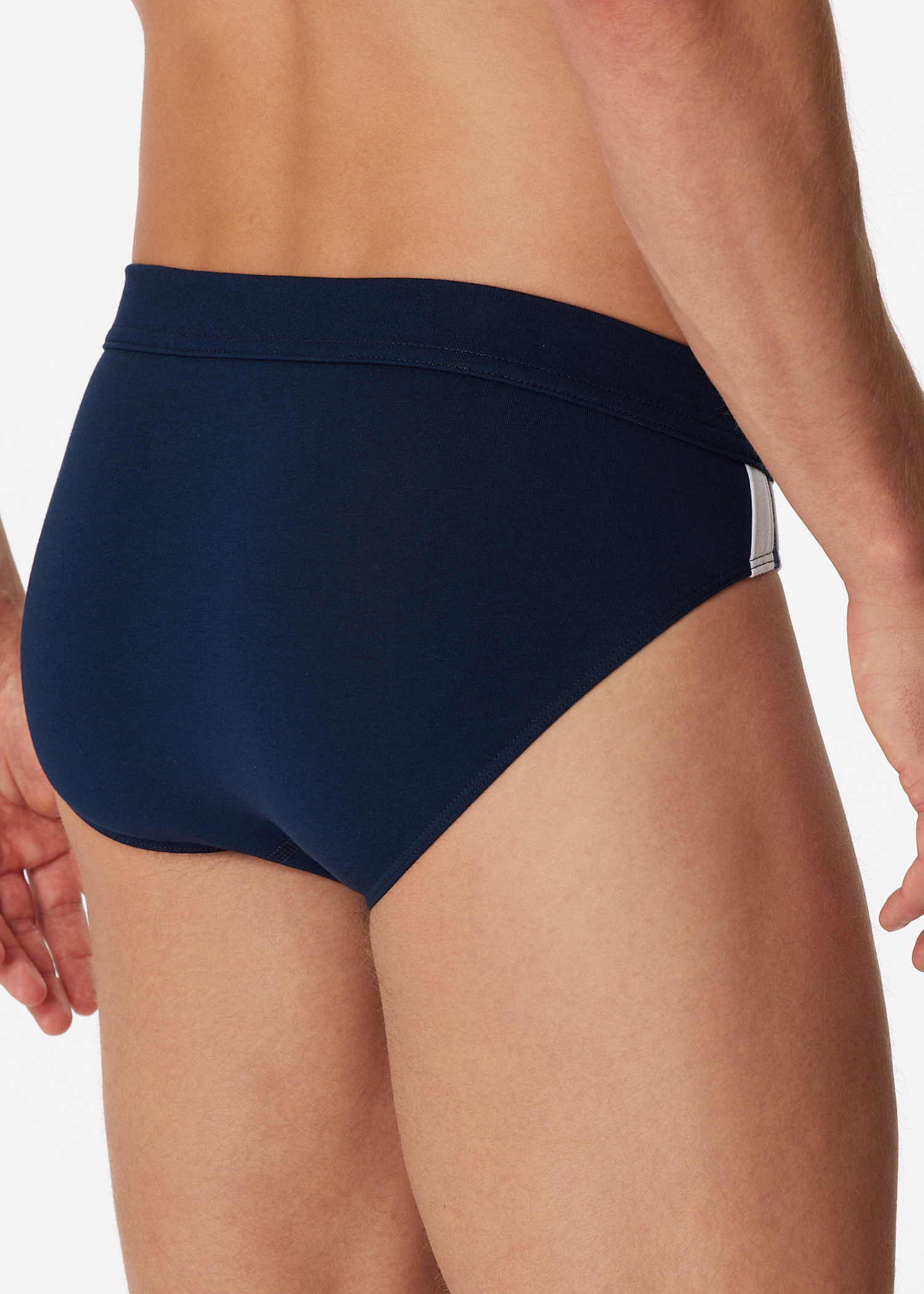 173815-904_back.png