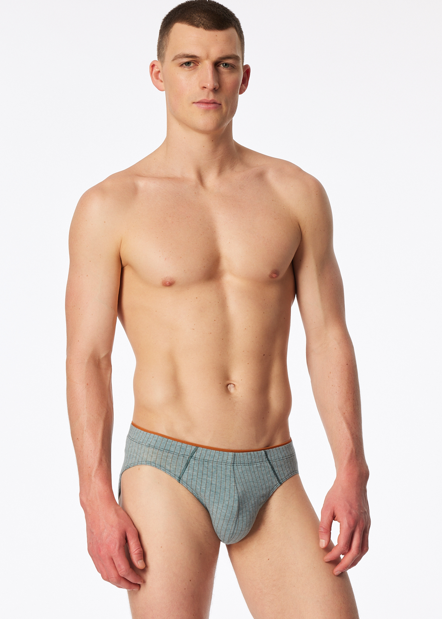 178124-700_front.png