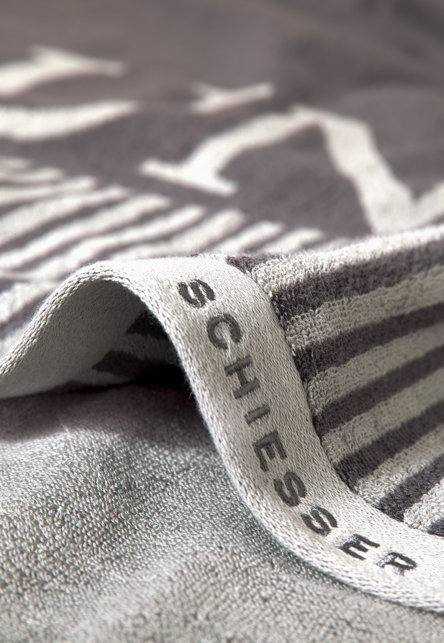 179857-203_detail3.png