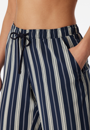 180460-904_detail3.png