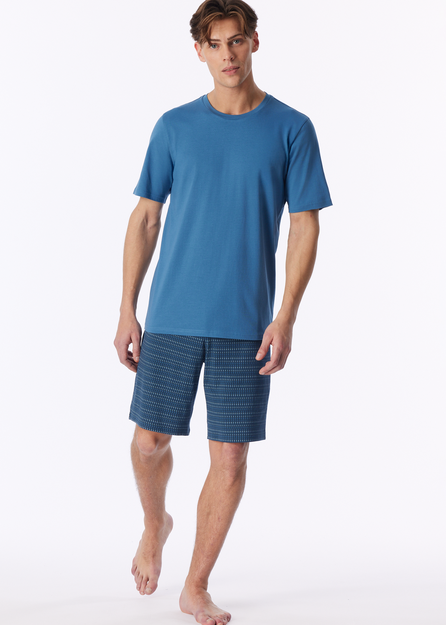 181157-833_front.png
