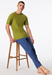 182047-808_front.png