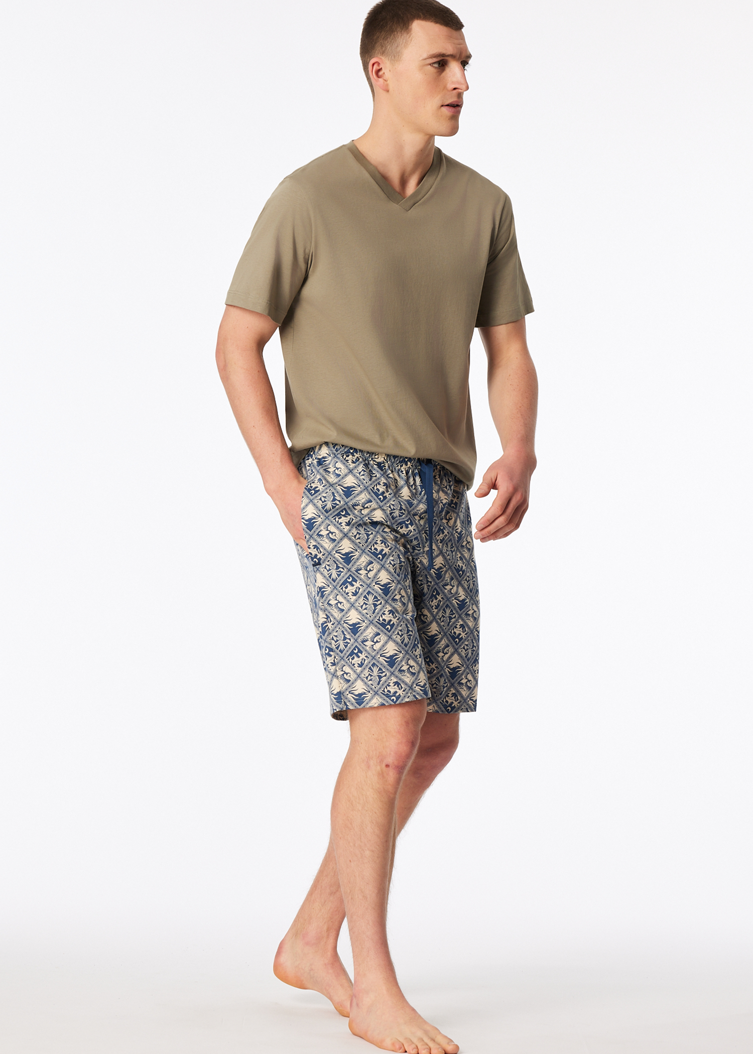 182186-409_front.png