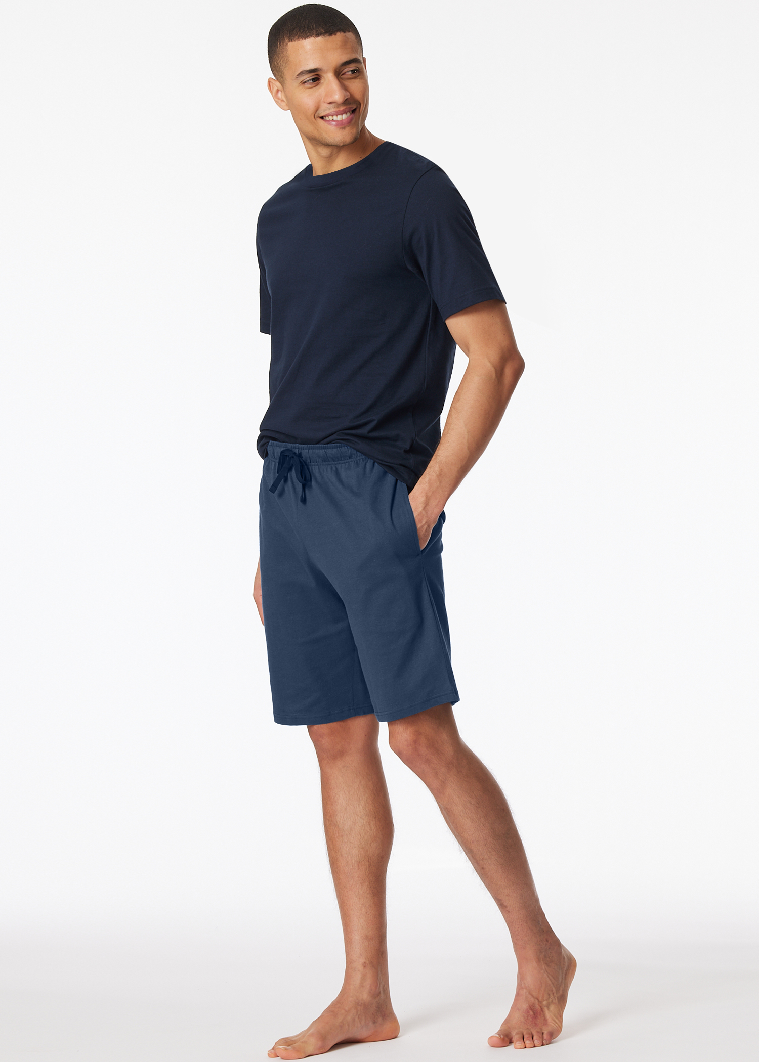 182186-819_front.png