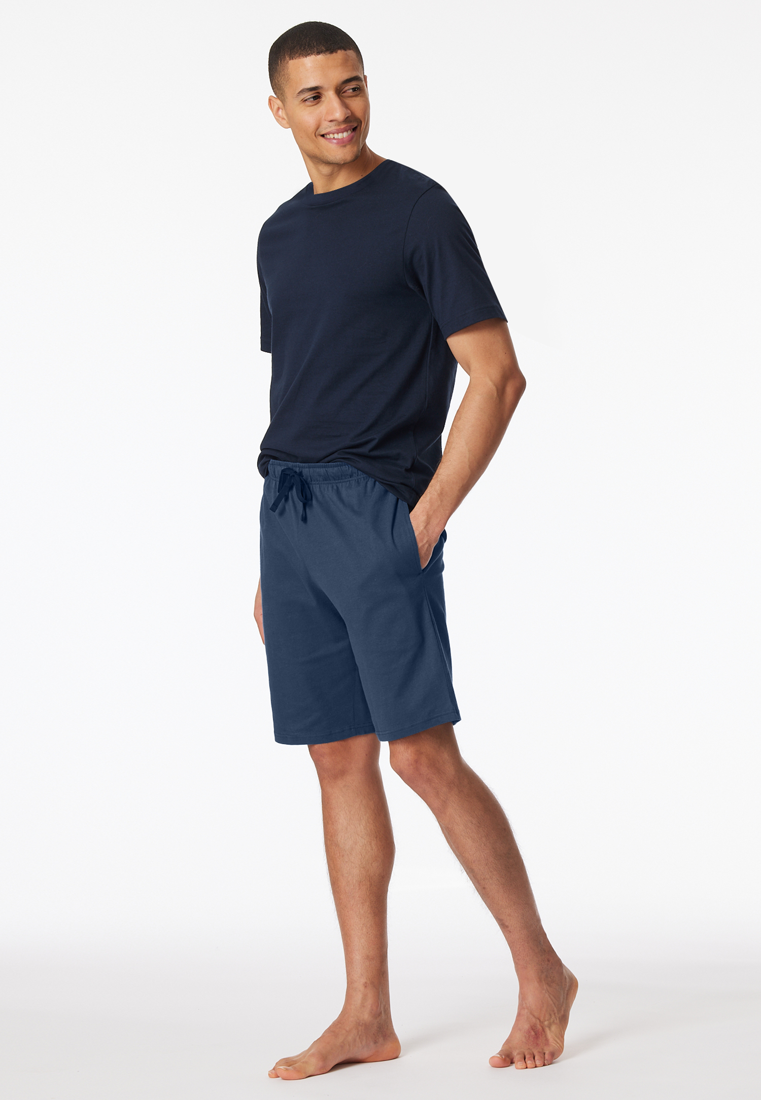 182186-819_front.png