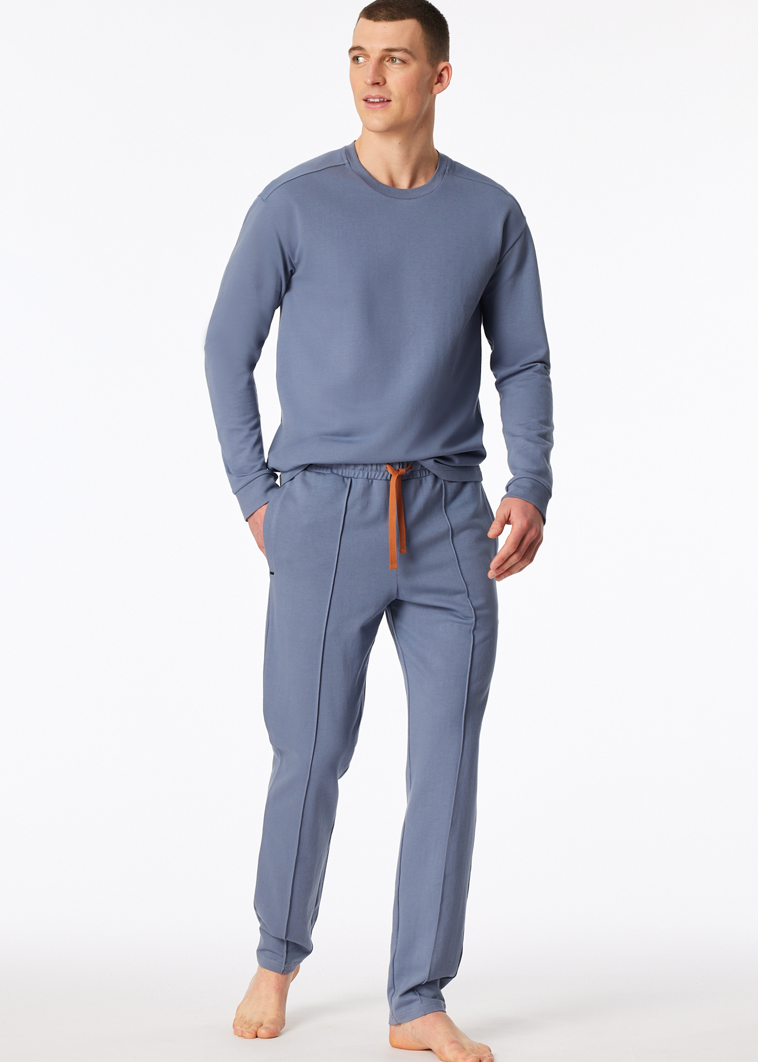 182598-808_front.png