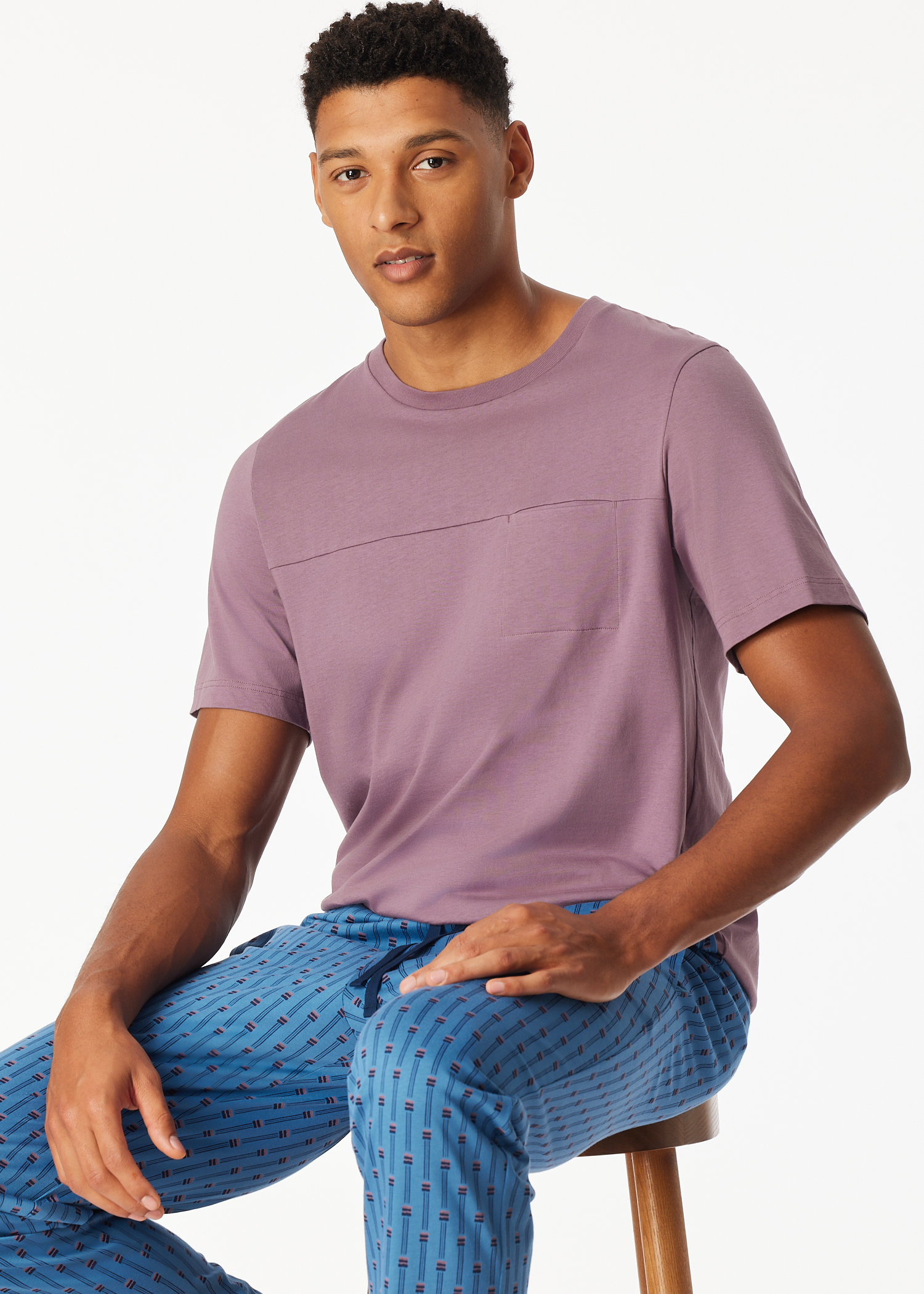 182599-820_front.png