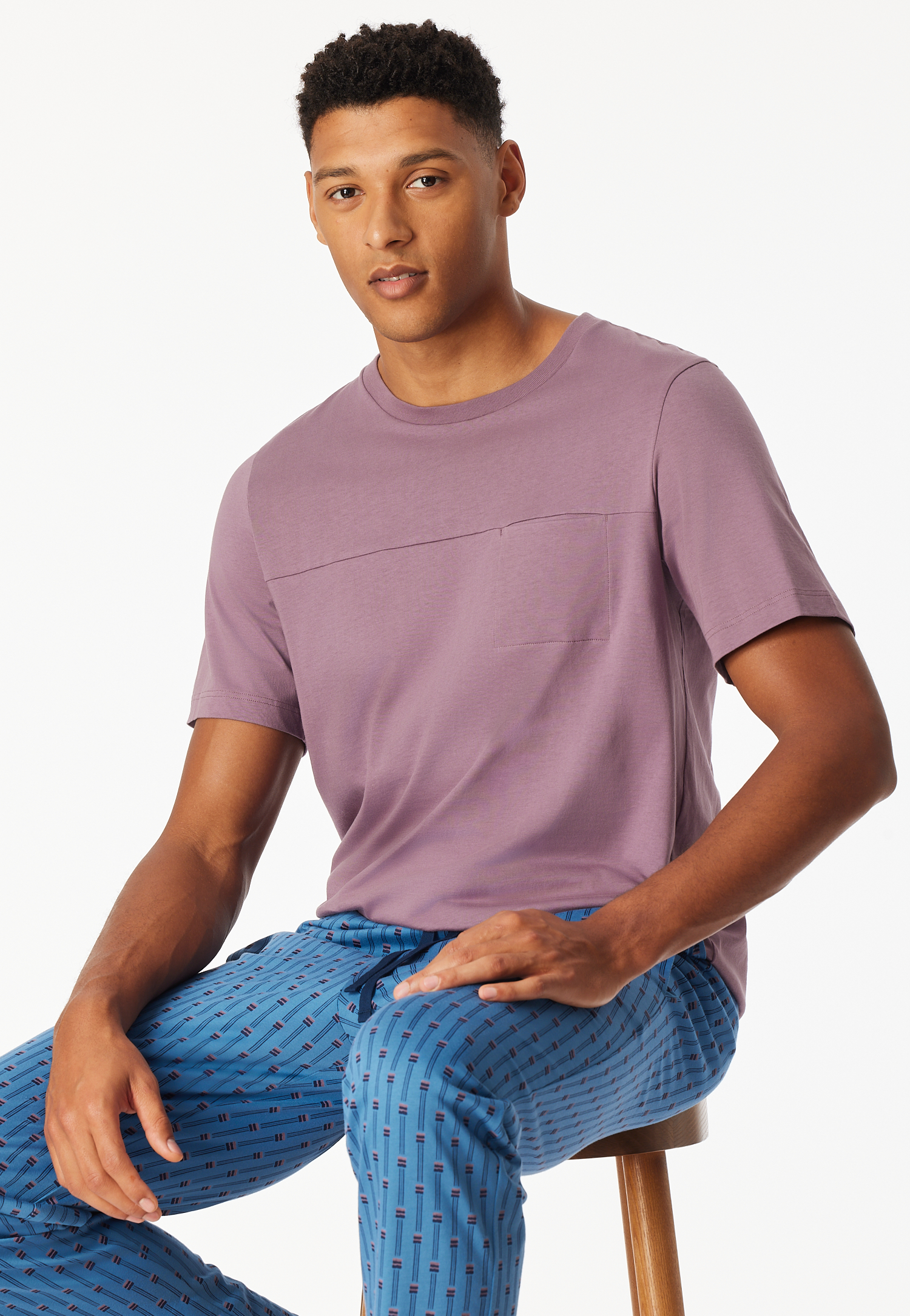 182599-820_front.png