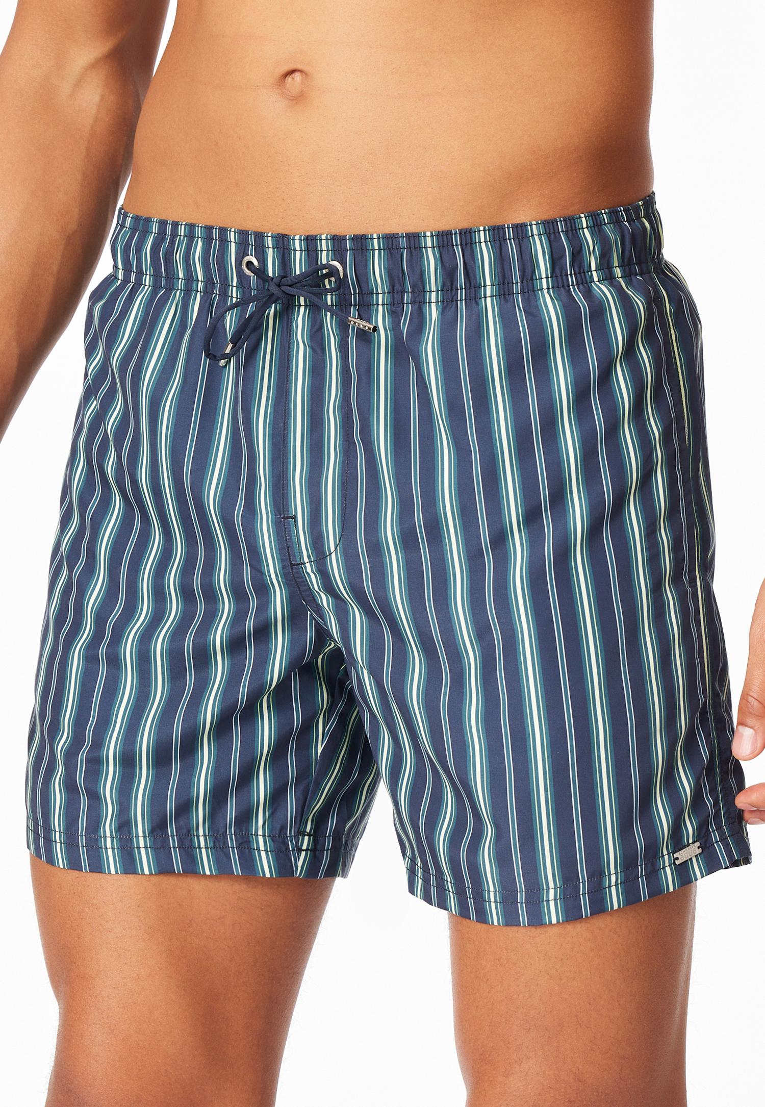 182695-710_detail2.png