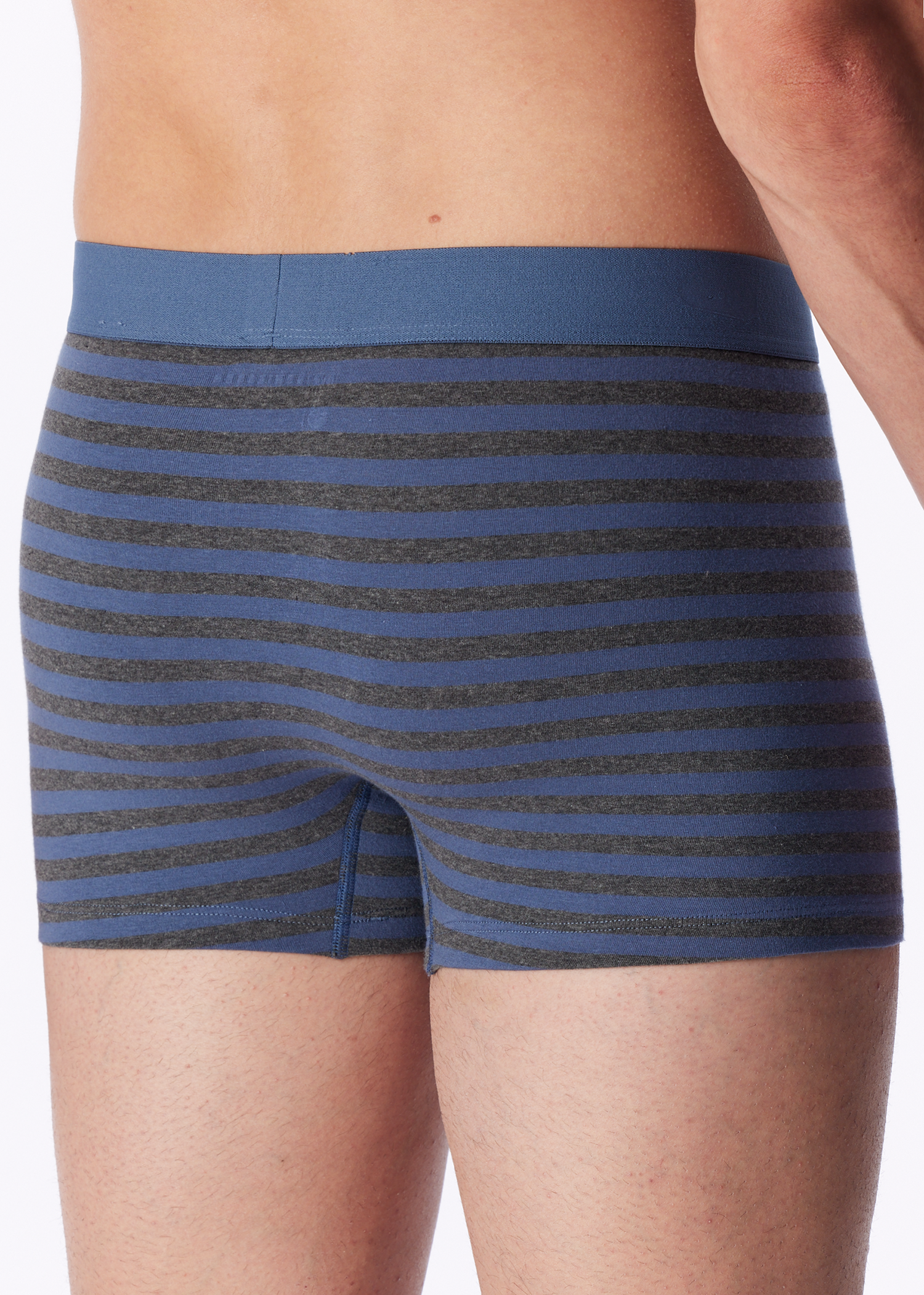 183214-932_back.png