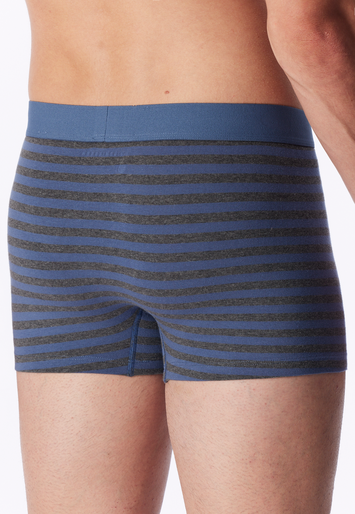 183214-932_back.png