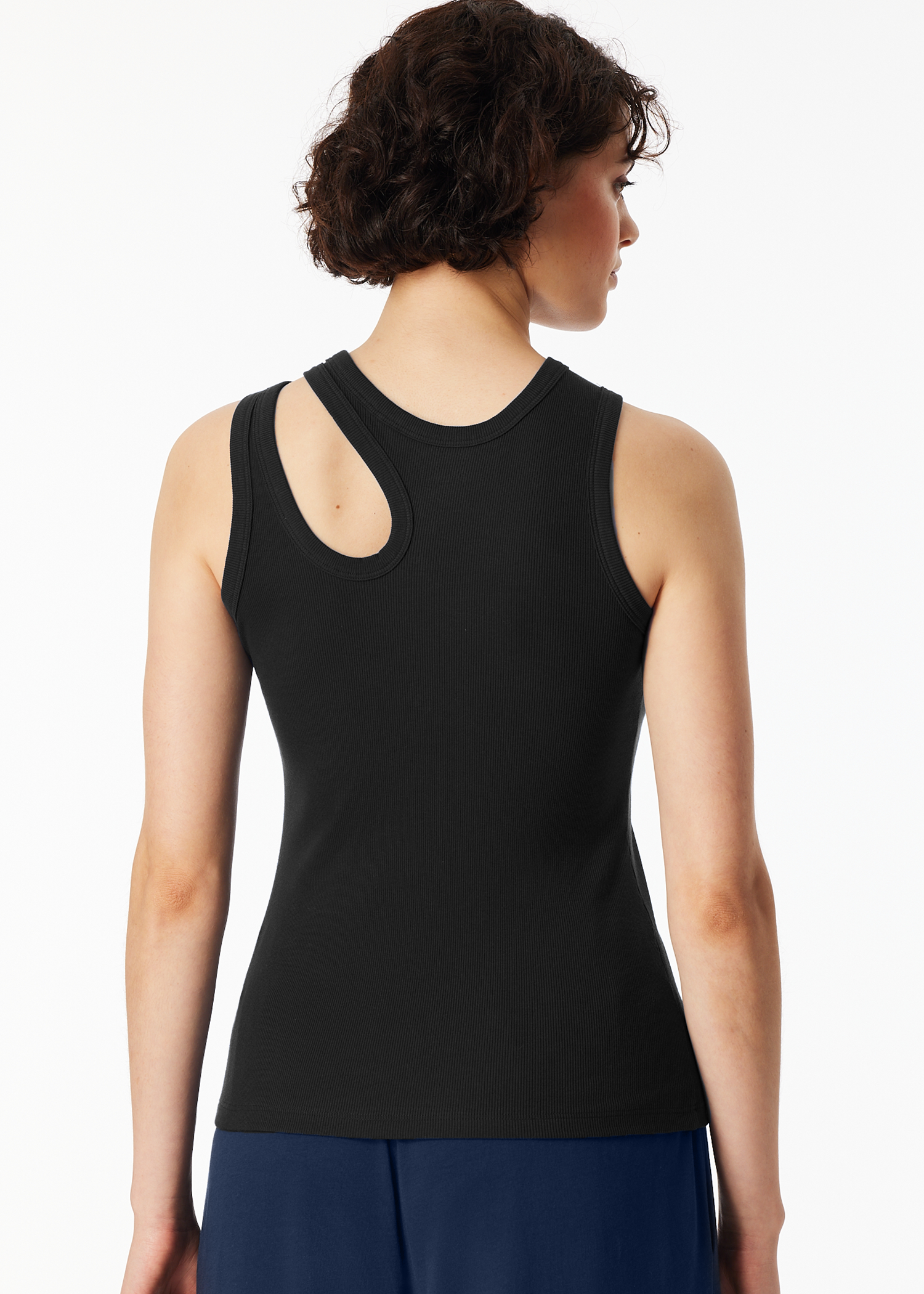 183229-000_back.png