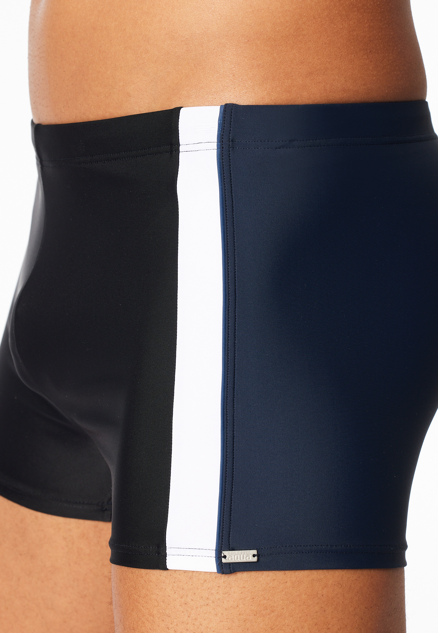 183428-000_detail3.png