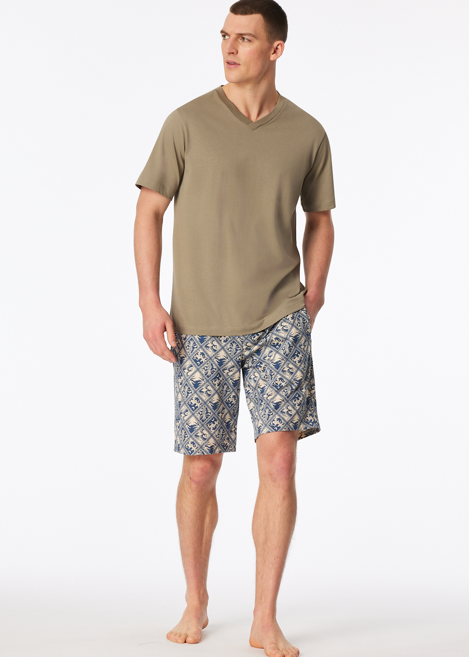 183535-713_front.png