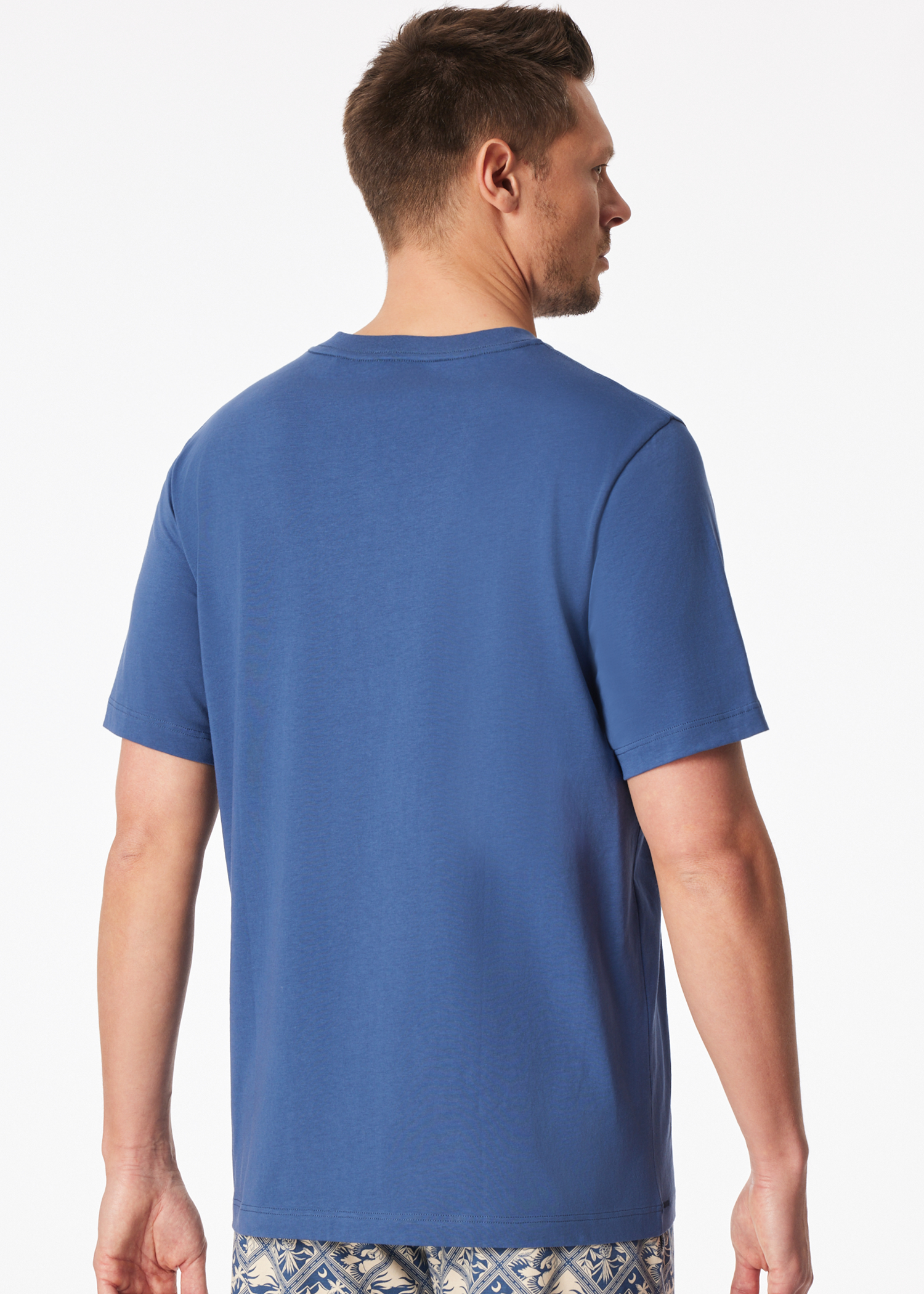 183535-899_back.png