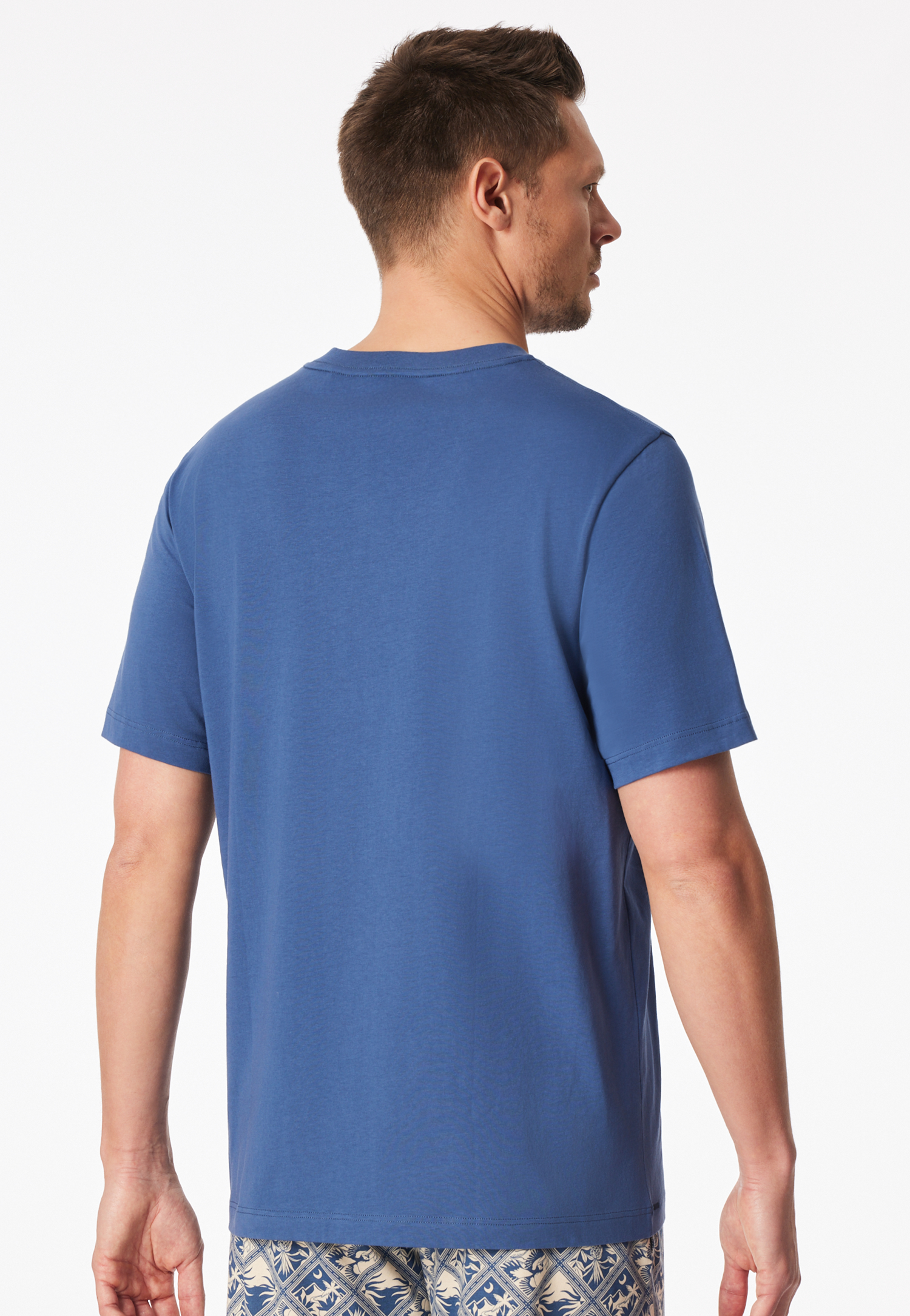 183535-899_back.png
