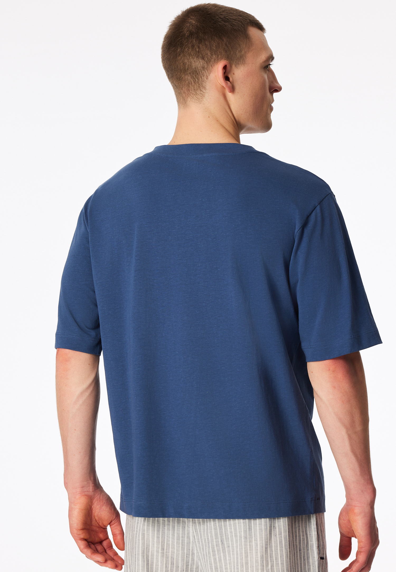 183545-899_back.png