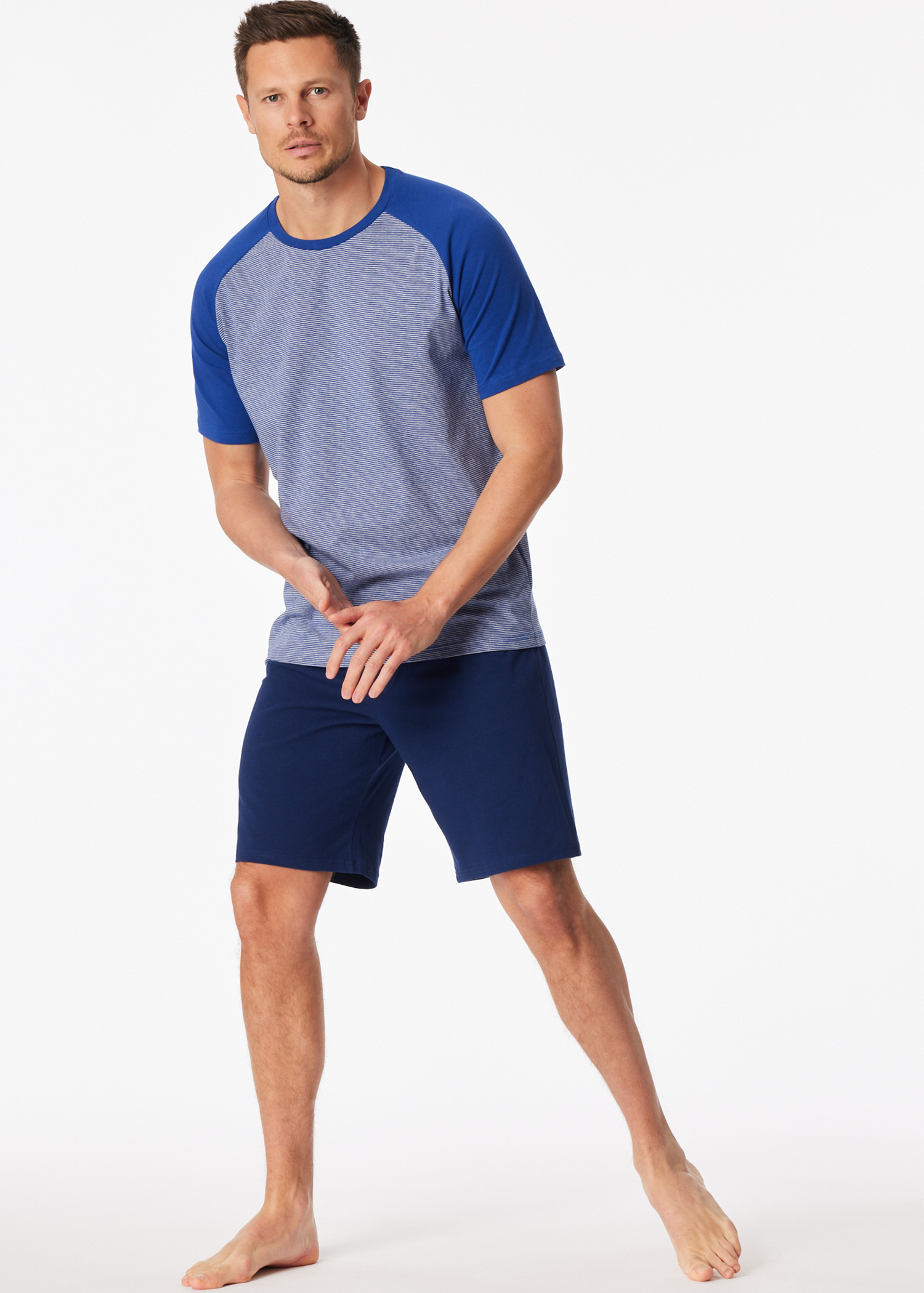 183584-819_front.png
