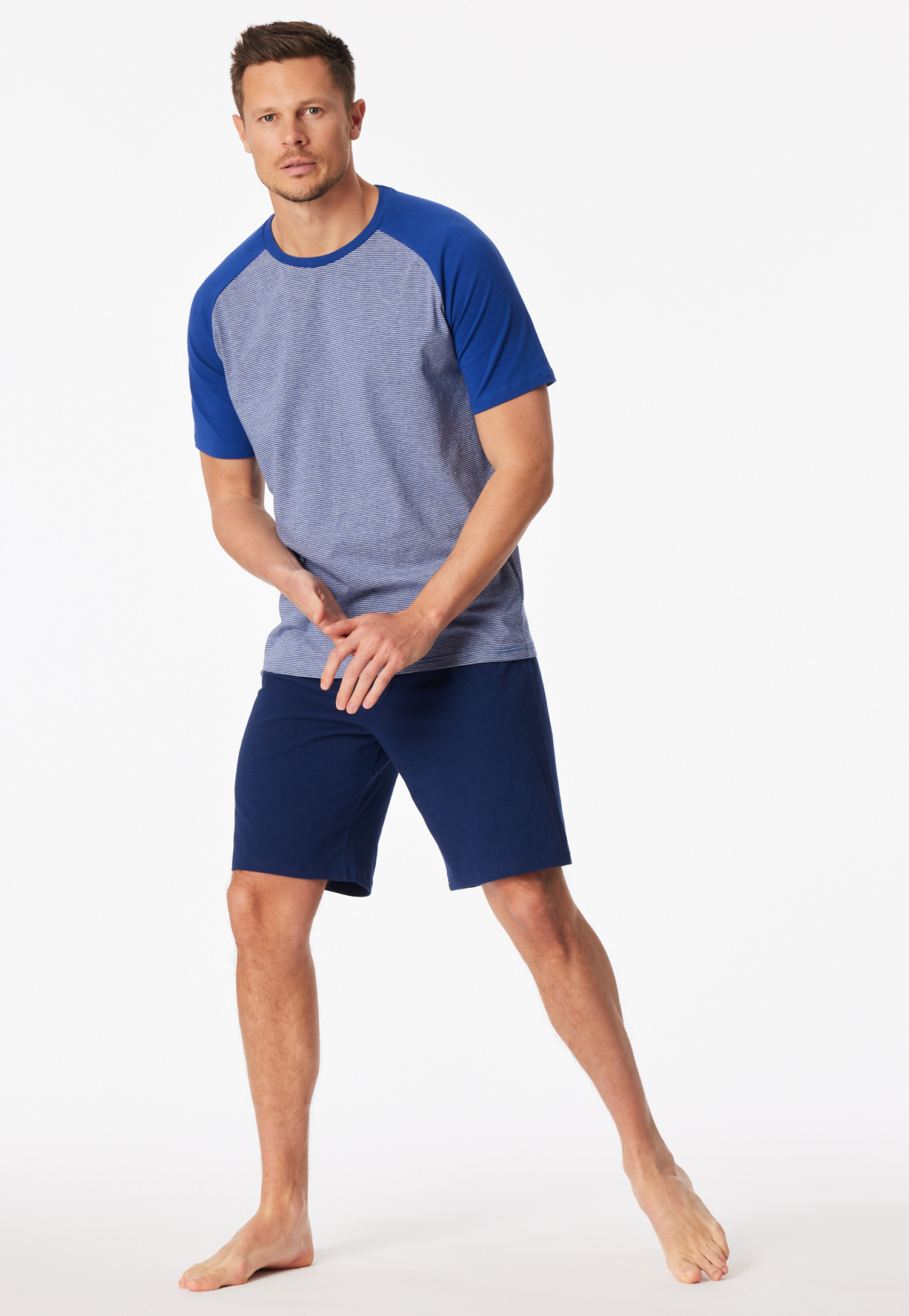 183584-819_front.png
