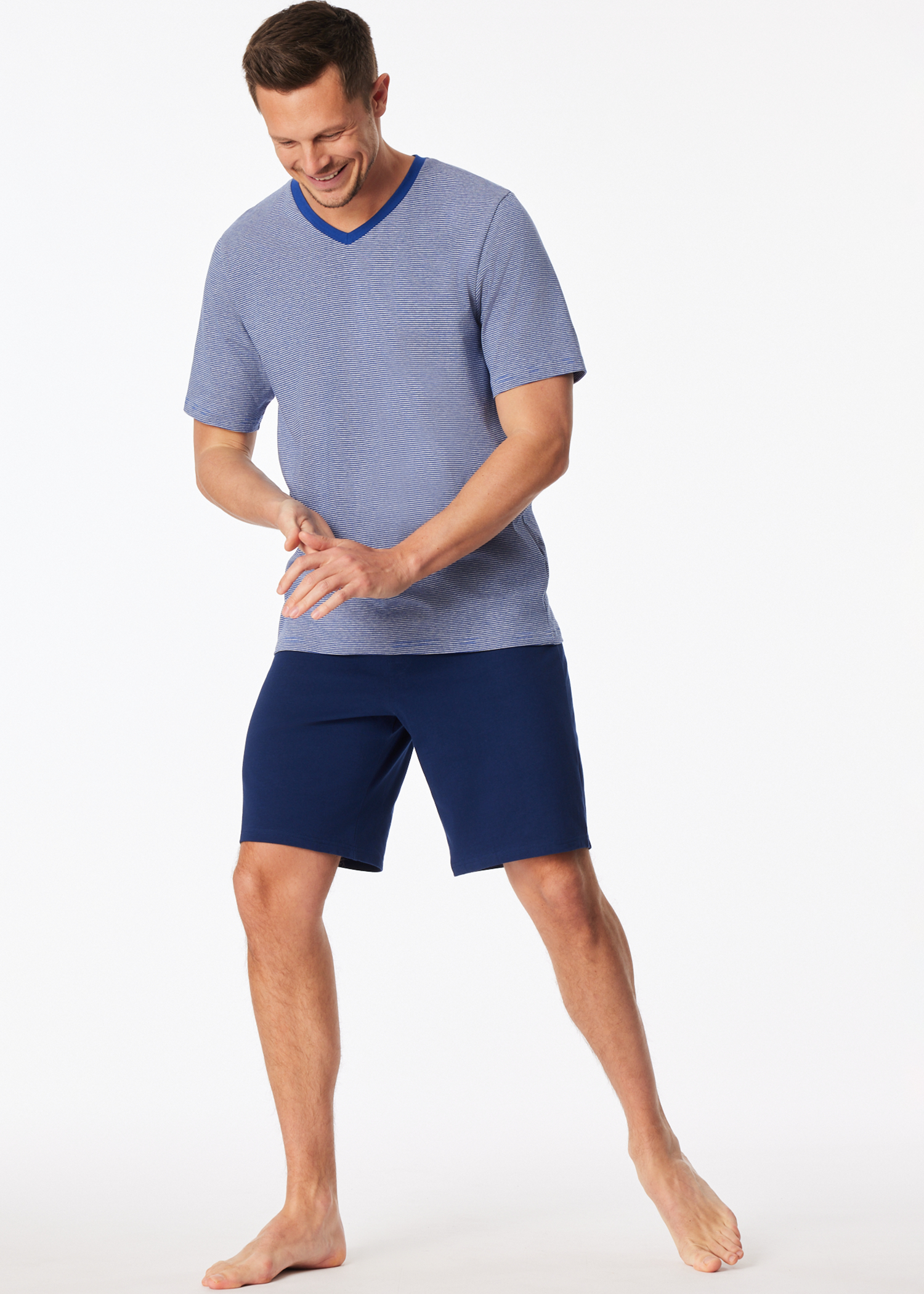 183585-819_front.png