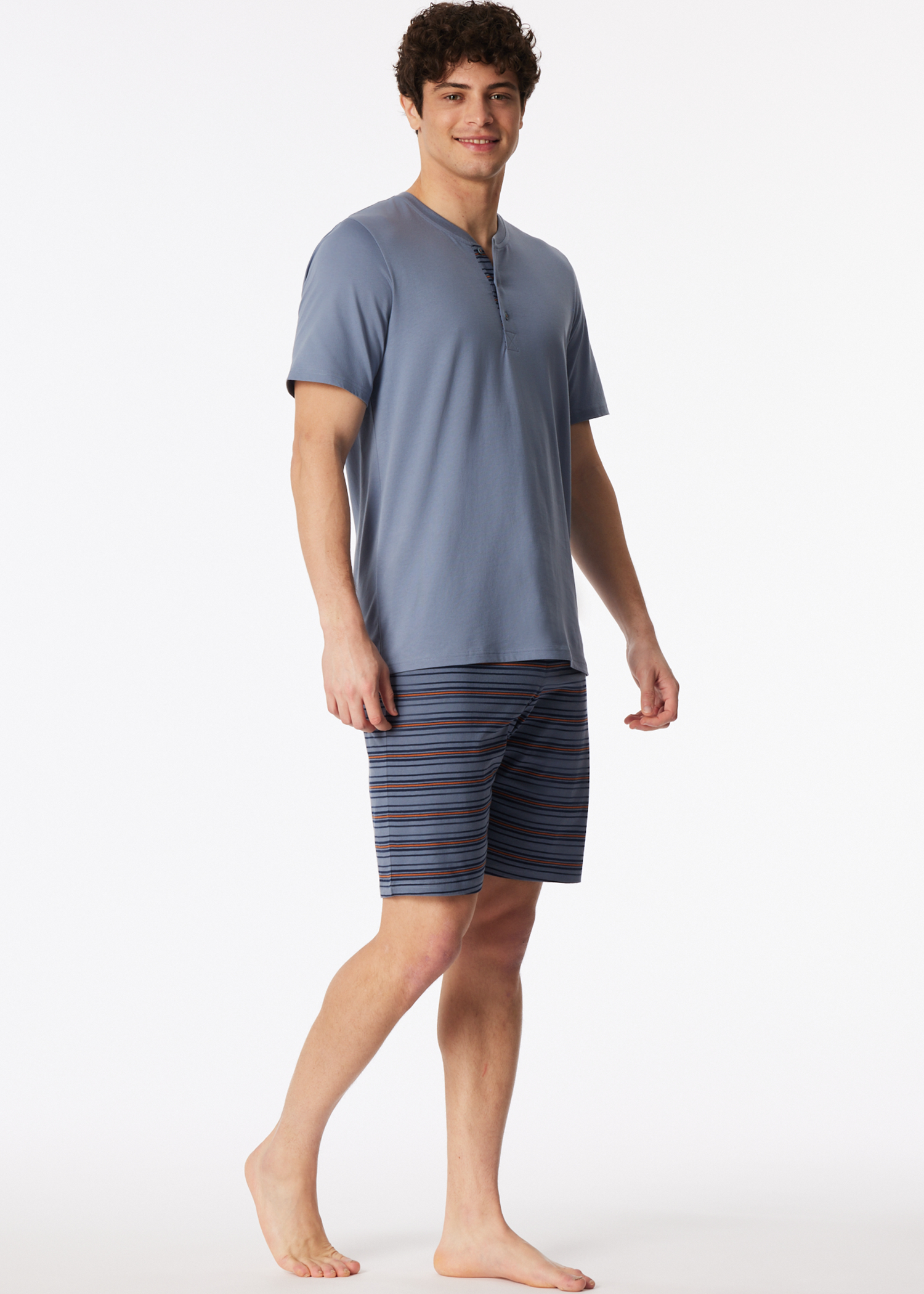 183589-808_front.png