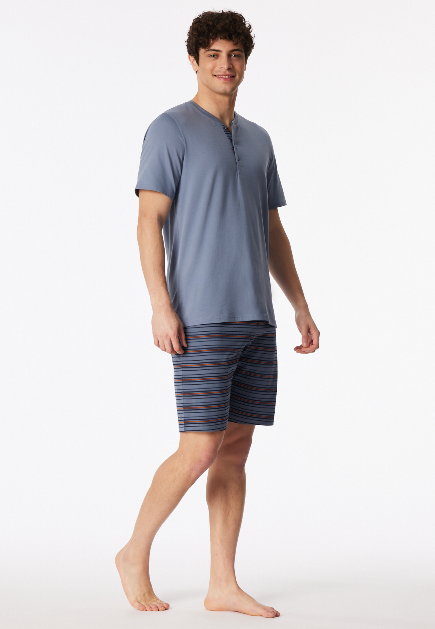 183589-808_front.png