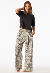 183658-904_front.png