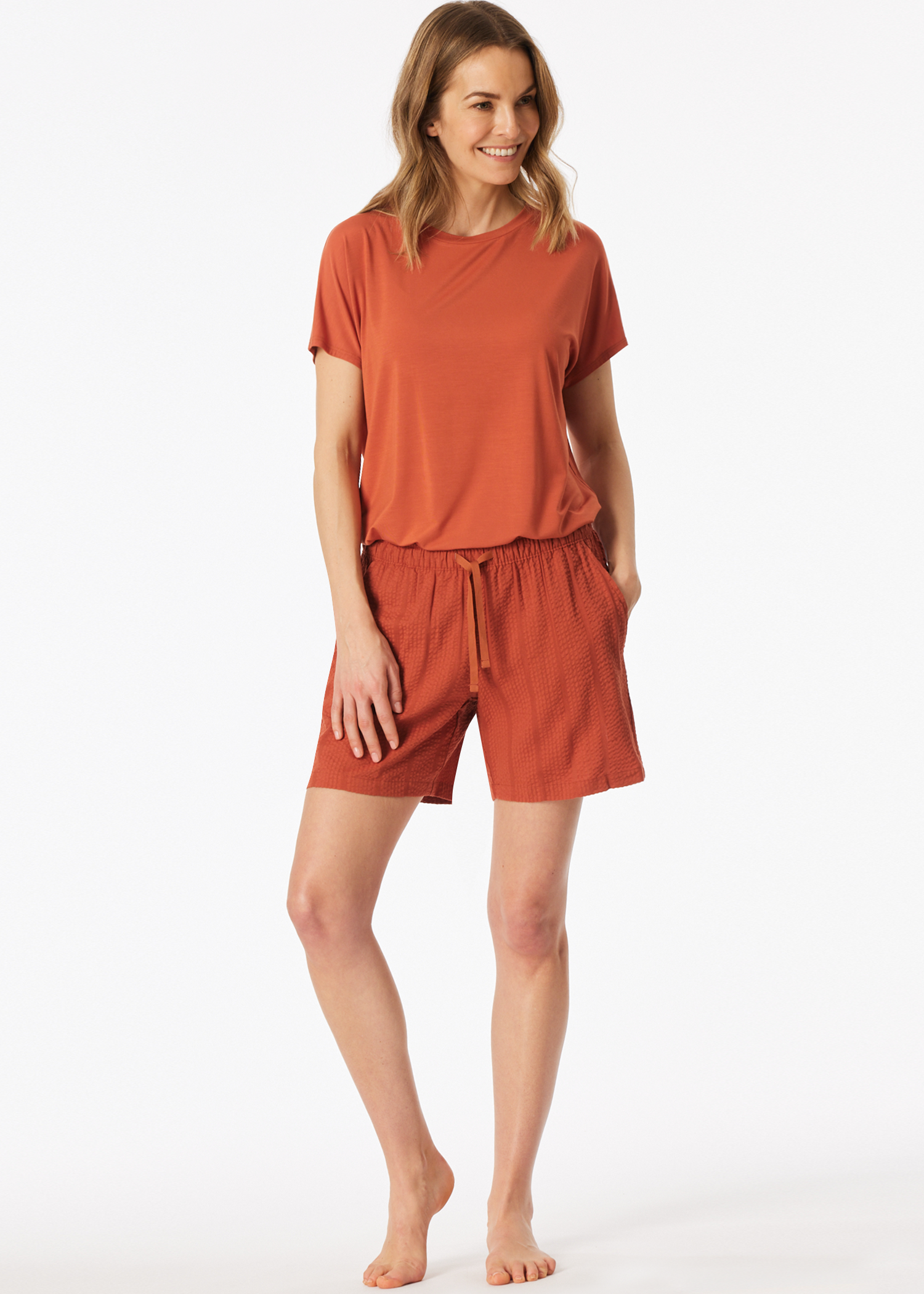 183666-532_front.png