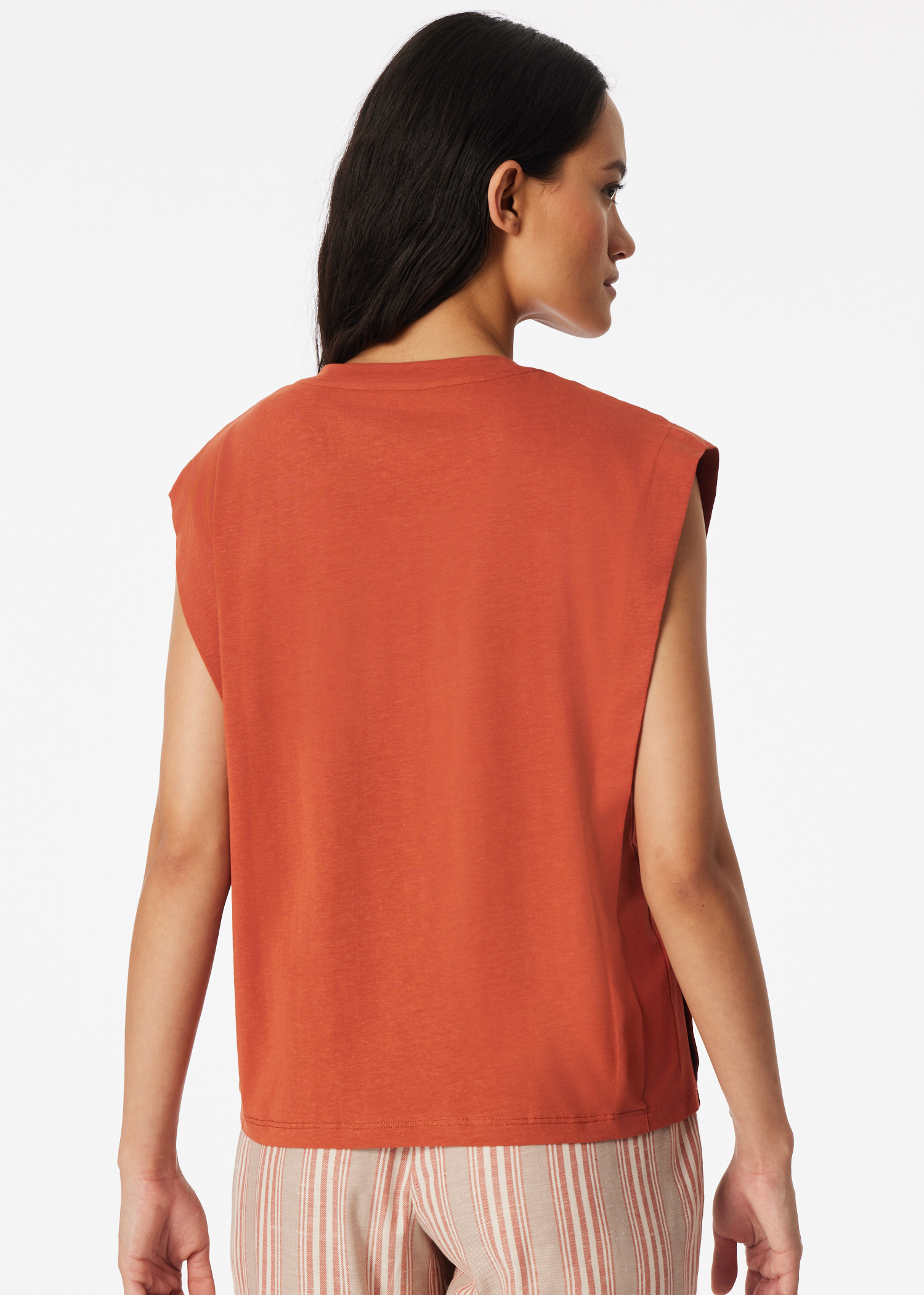 183674-532_back.png