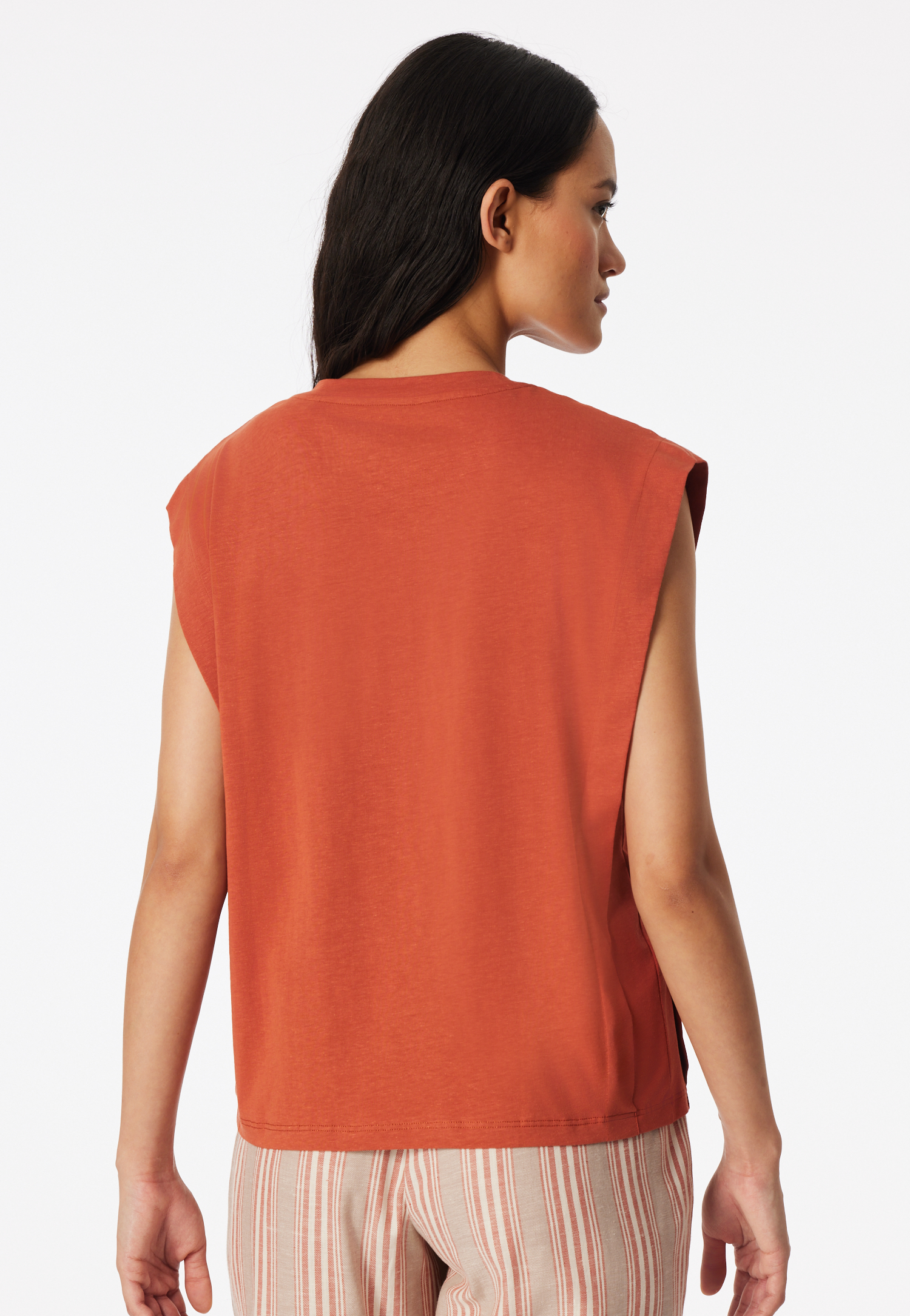 183674-532_back.png