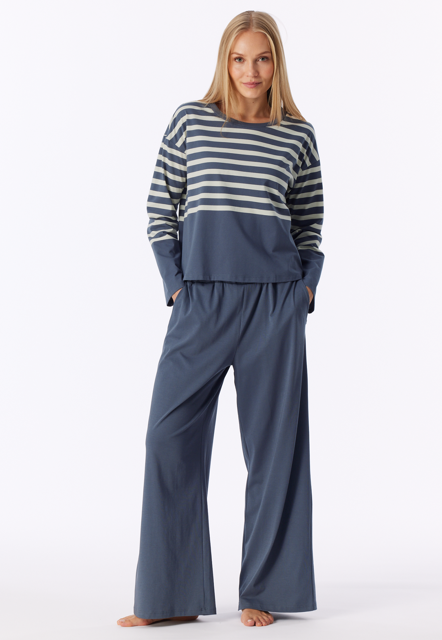183886-808_front.png