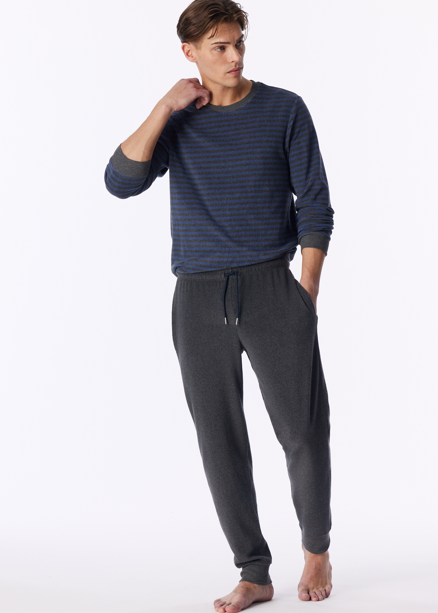 183940-843_front.png