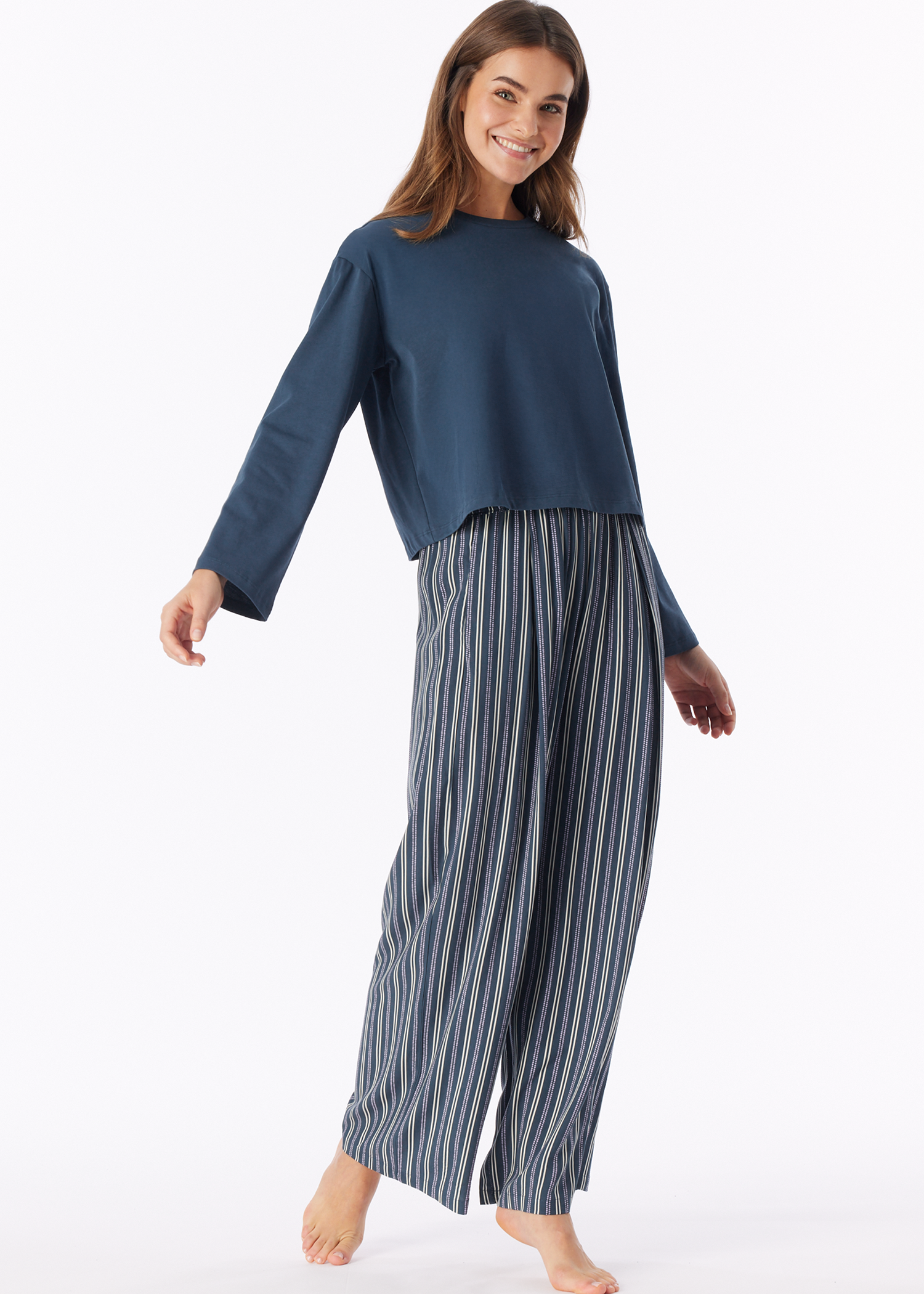 183975-860_front.png